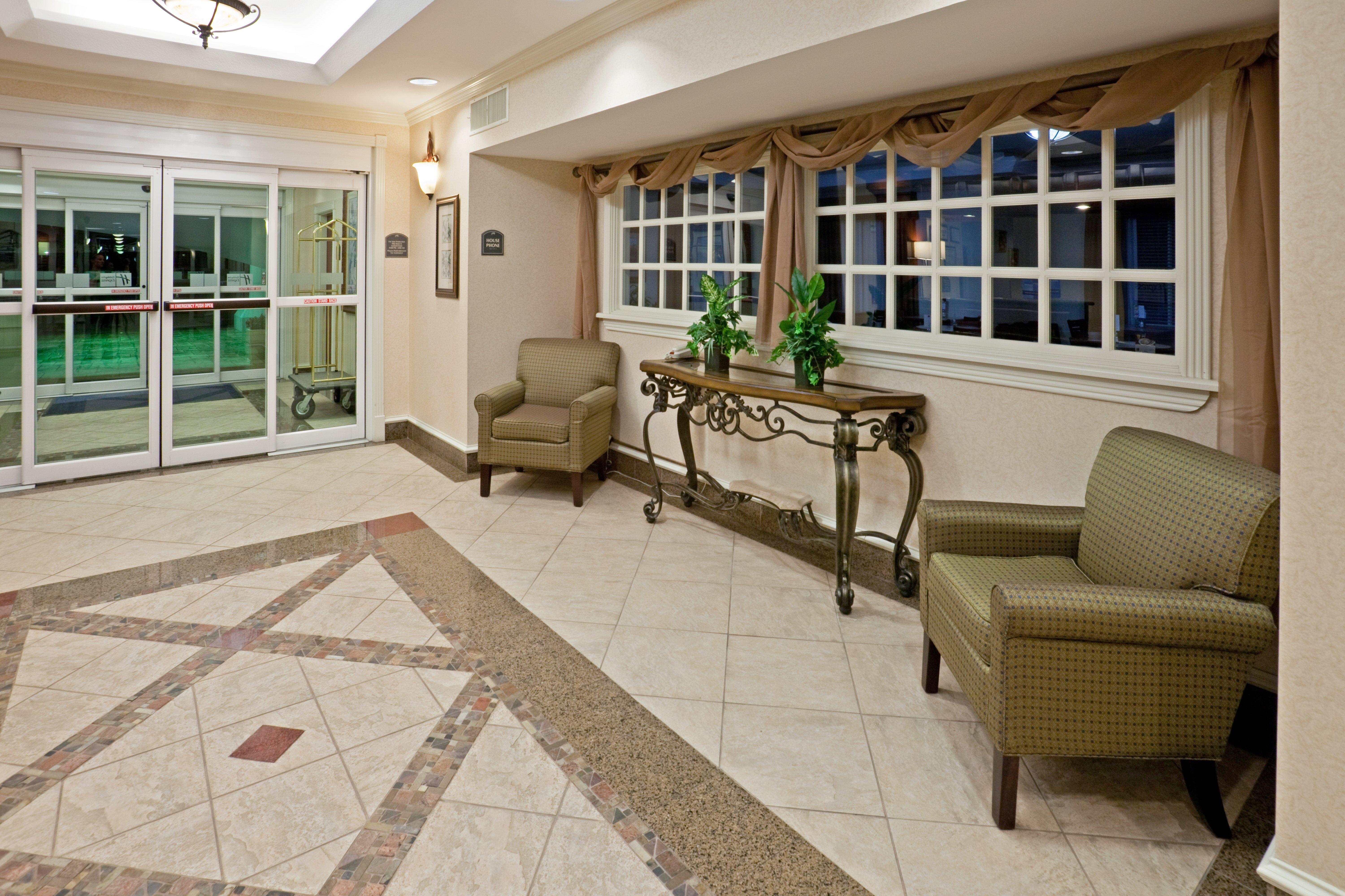 Holiday Inn Express & Suites Waxahachie By Ihg Exterior foto